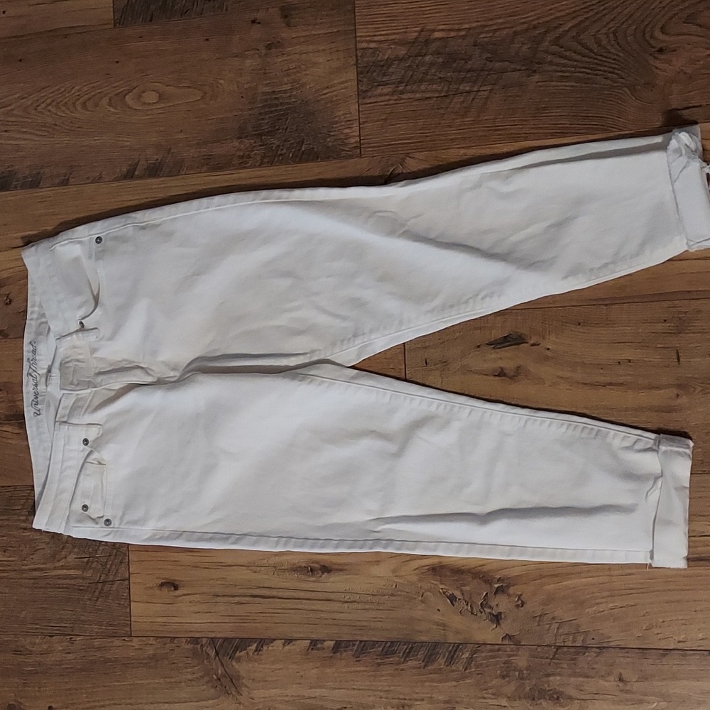 Universal Thread white jeans